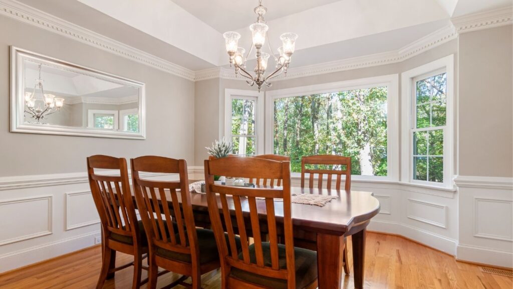 Dining Table Chandelier Dubai